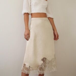Cream Lace Hem Skirt